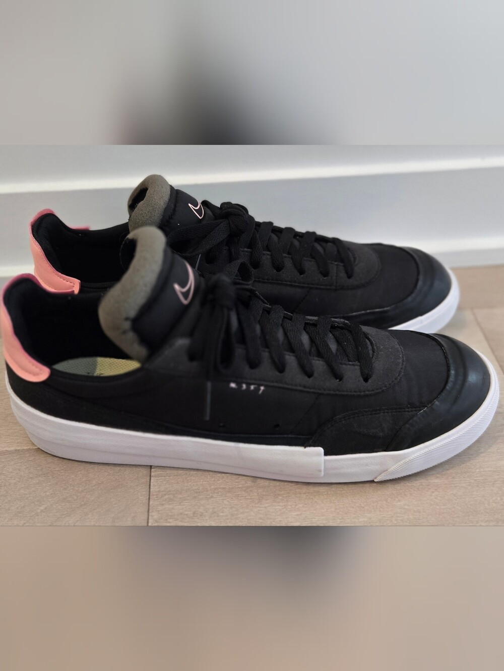 Nike Drop Type LX Black Pink Tint
